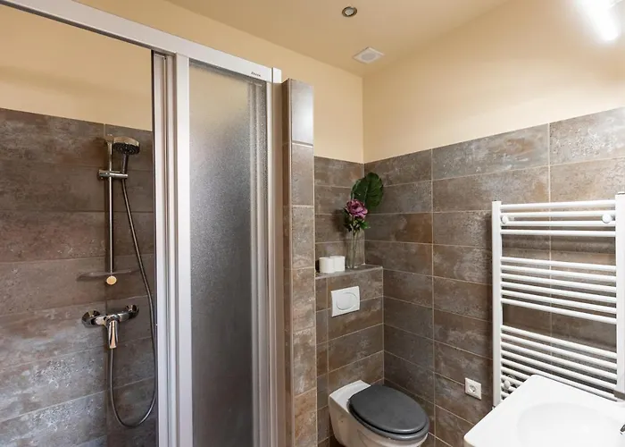 Apartament Jungle With 2 Bathrooms *